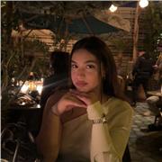 Apasionada por los idiomas, enseño francés e inglés tanto en clases online como privadas, adaptando mis métodos a cada estudiante